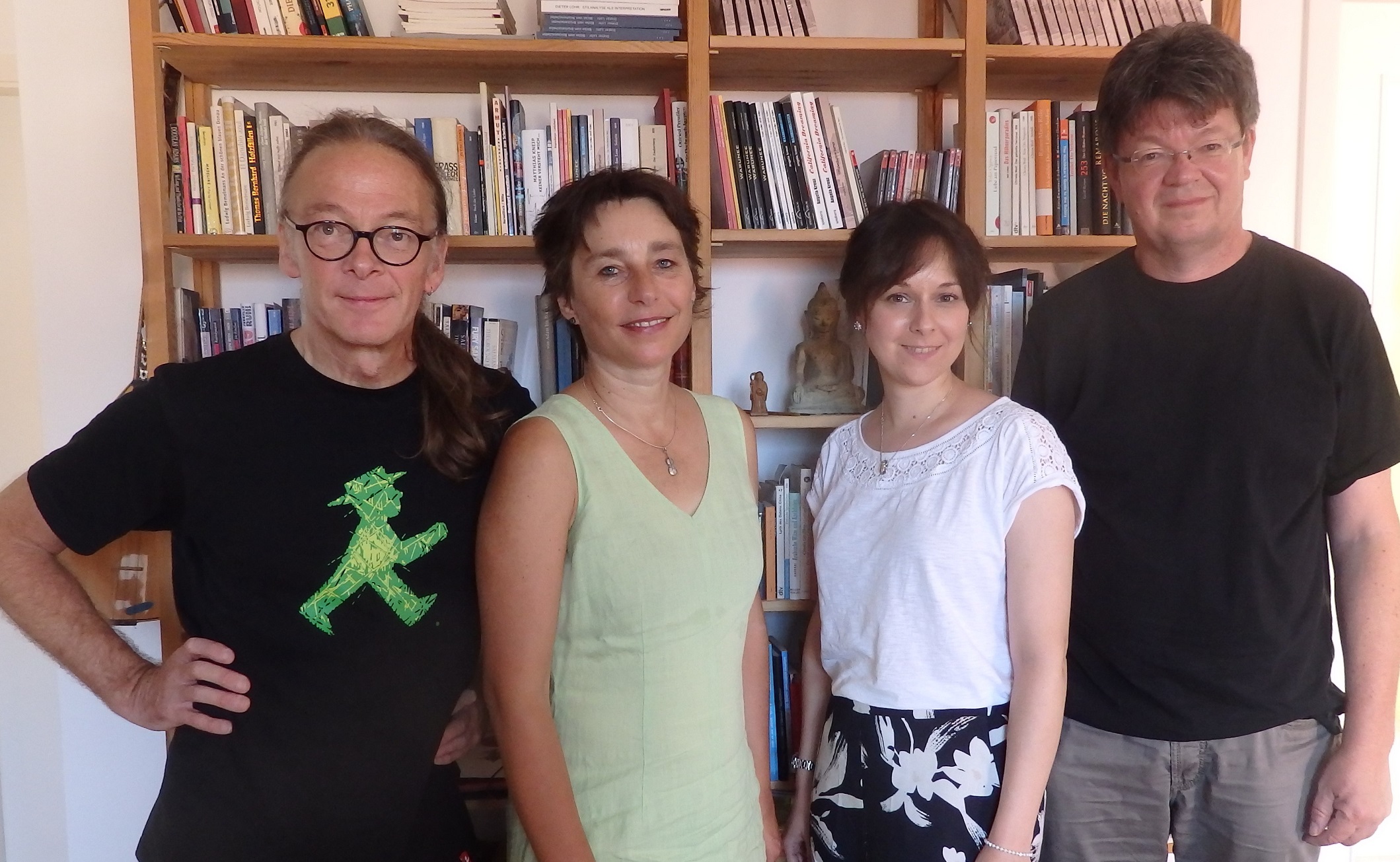 Die Mitglieder der Schreibwettbewerb-Jury (von links): Dr. Dieter Lohr, Angela Kreuz, Julia Kathrin Knoll, Rolf Stemmle (Foto: Chr. Riedl-Valder)