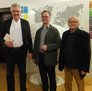 B. Setzwein, Chr. Thanhäuser und H. Riederer bei der Ausstellungseröffnung in Sulzbach-Rosenberg